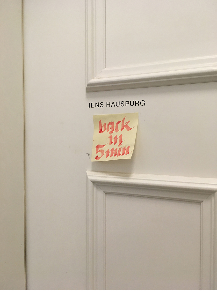 Back in 5 Minutes Office BUW